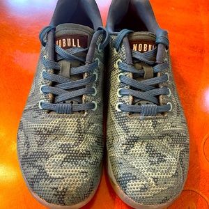 Women’s NoBull Leaf Trainers size 8.